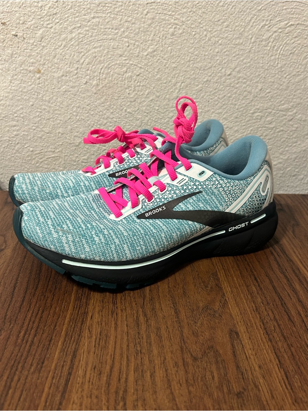 Brooks Ghost 14 Women’s Running Shoes Size 8 (B) Mint/Black/Pink